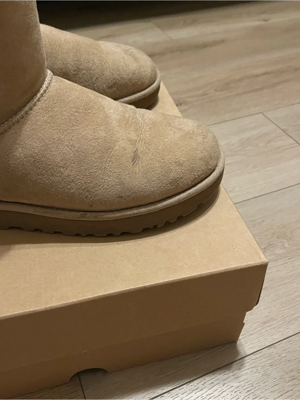 UGG Classic Short Shearling Lined Boots - Chestnut/Tan
